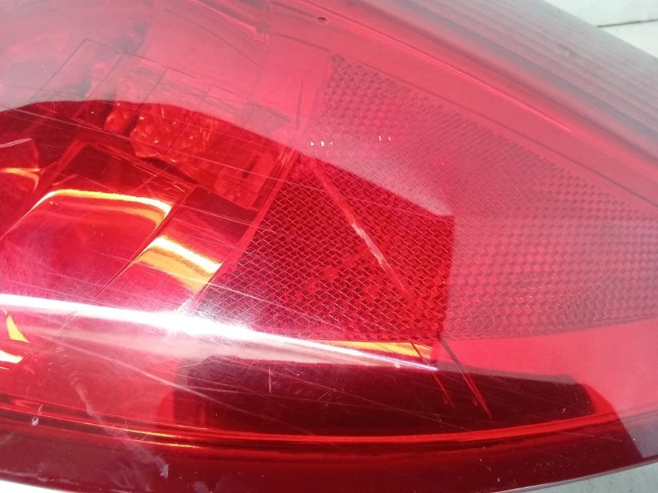 2006-2010 TOYOTA SIENNA TAIL LIGHT REAR LAMP RIGHT PASSENGER SIDE 81550AE020