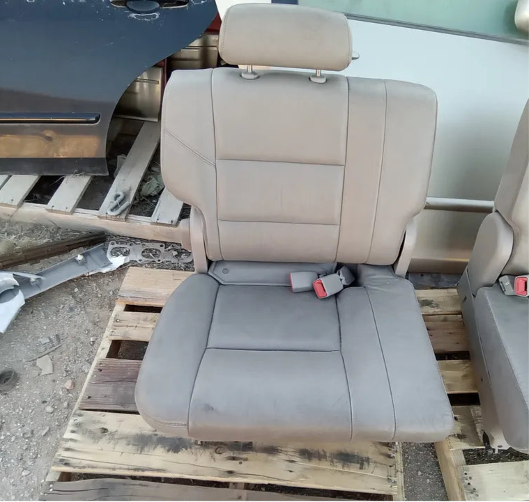 01 02 03 04 05 06 07 TOYOTA SEQUOIA REAR RIGHT PASSENGER SEAT (3RD ROW RIGHT)