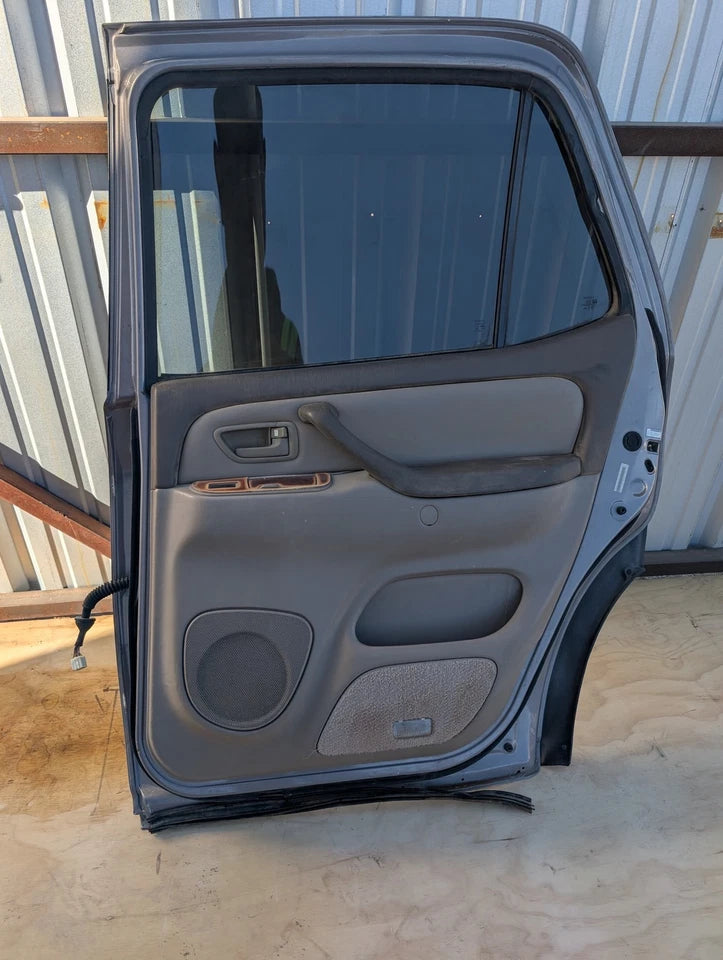 2001-2007 TOYOTA SEQUOIA RIGHT REAR DOOR ASSY SILVER COLOR - OEM