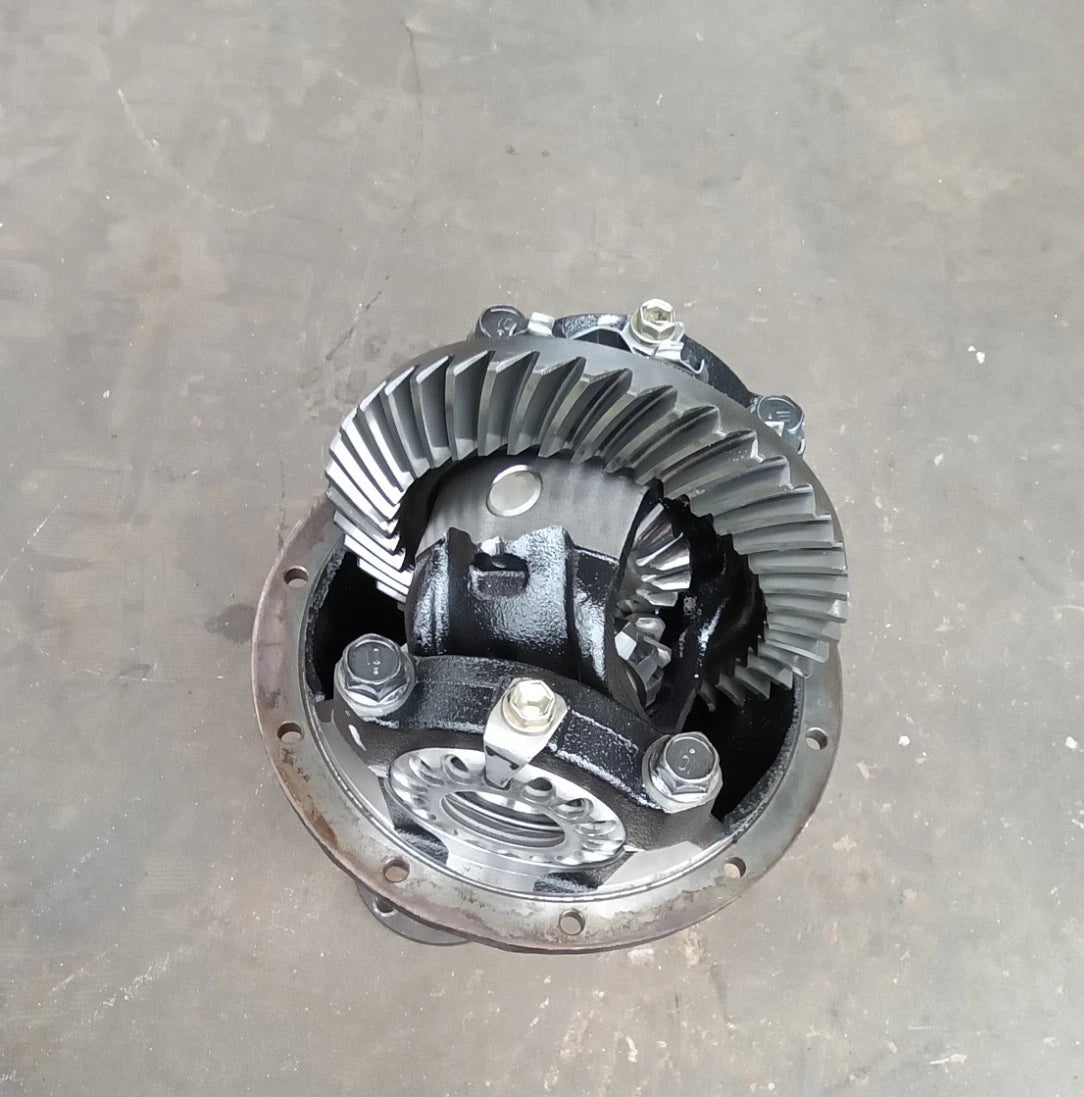 96 - 01 TOYOTA TACOMA REAR DIFFERENTIAL AXLE PUMPKIN 3RD THIRD MEMBER 3.58 41110-35260