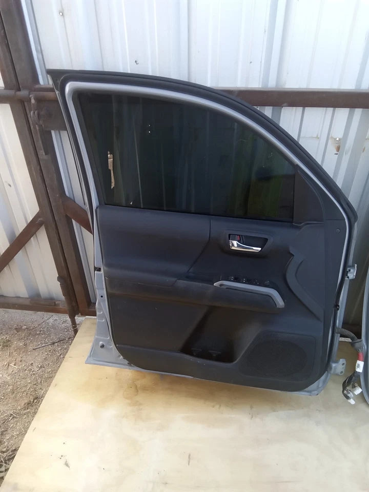 16 17 18 19 20 21 22 23 TOYOTA TACOMA CREW CAB FRONT AND REAR LEFT DOORS ASSY