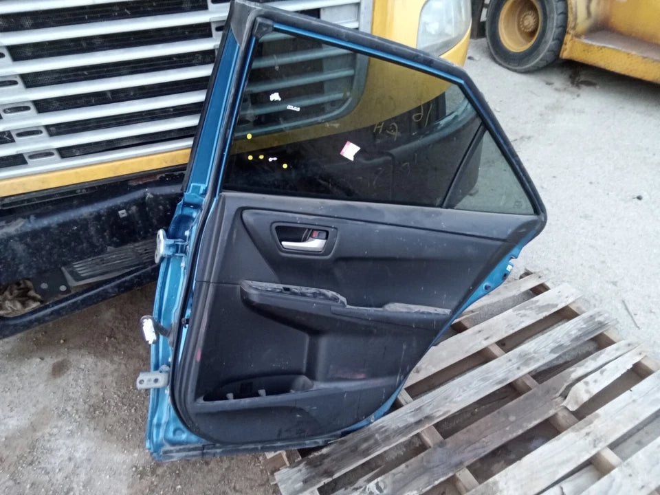 2015 2016 2017 TOYOTA CAMRY REAR RIGHT SIDE DOOR - COLOR 8T7