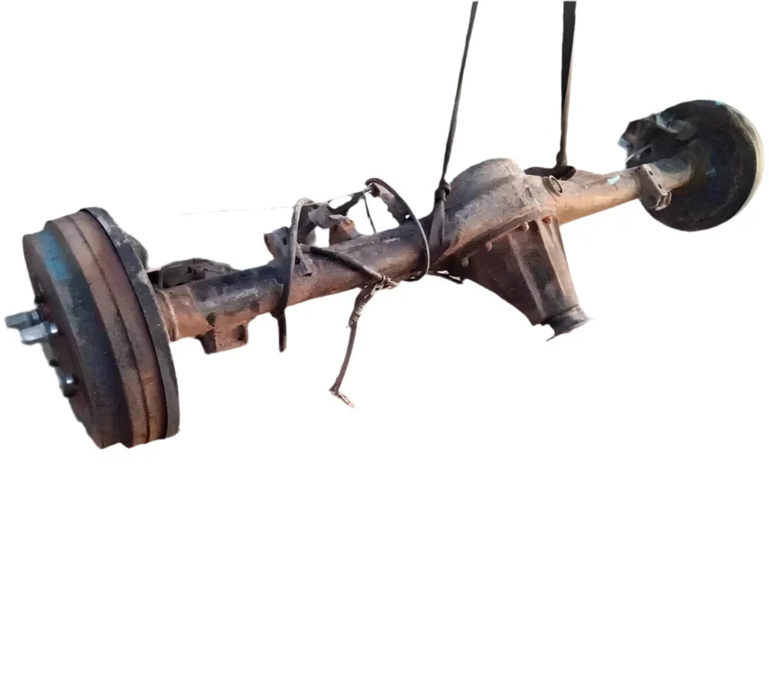 Rear end differential axle for 00-06 Toyota Tundra ACC Cab 4.7L 2WD A01A