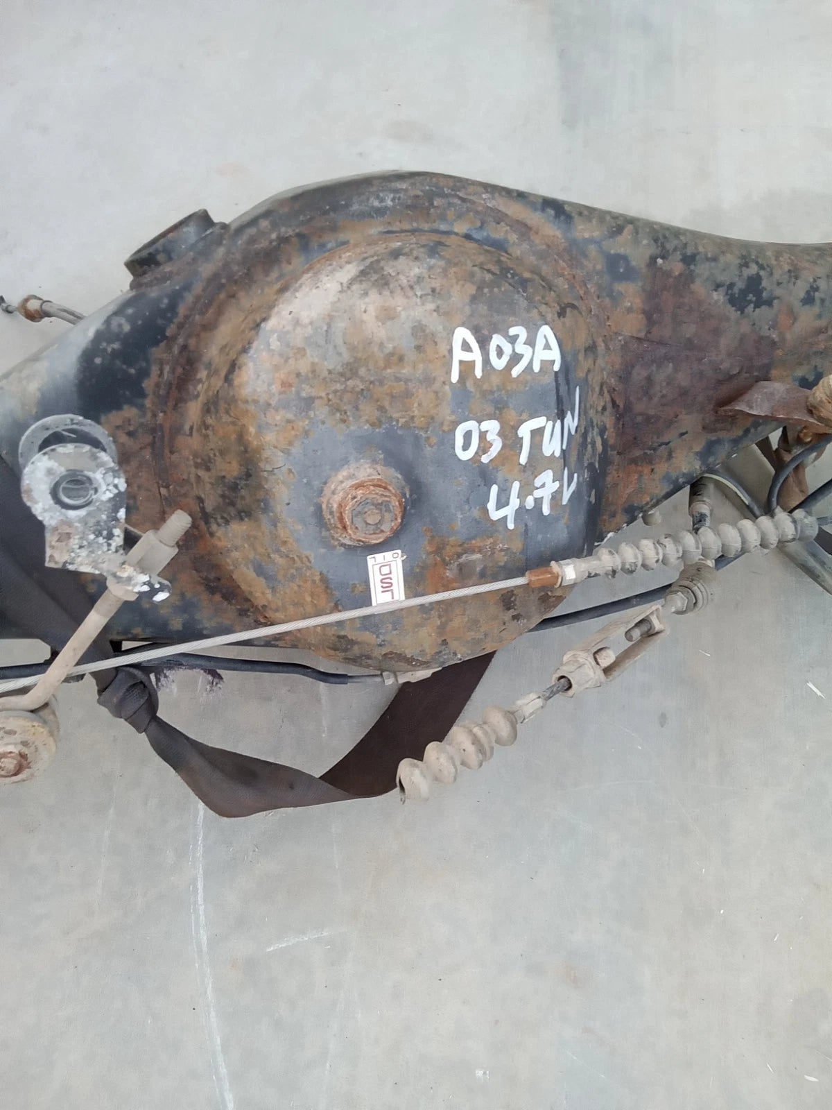 00-06 TOYOTA TUNDRA ACC CAB (1.5 DOORS) 4.7L 4WD 4X4 REAR END DIFFERENTIAL AXLE