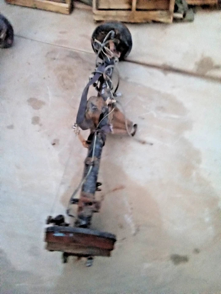 00-06 TOYOTA TUNDRA ACC CAB (1.5 DOORS) 4.7L 4WD 4X4 REAR END DIFFERENTIAL AXLE