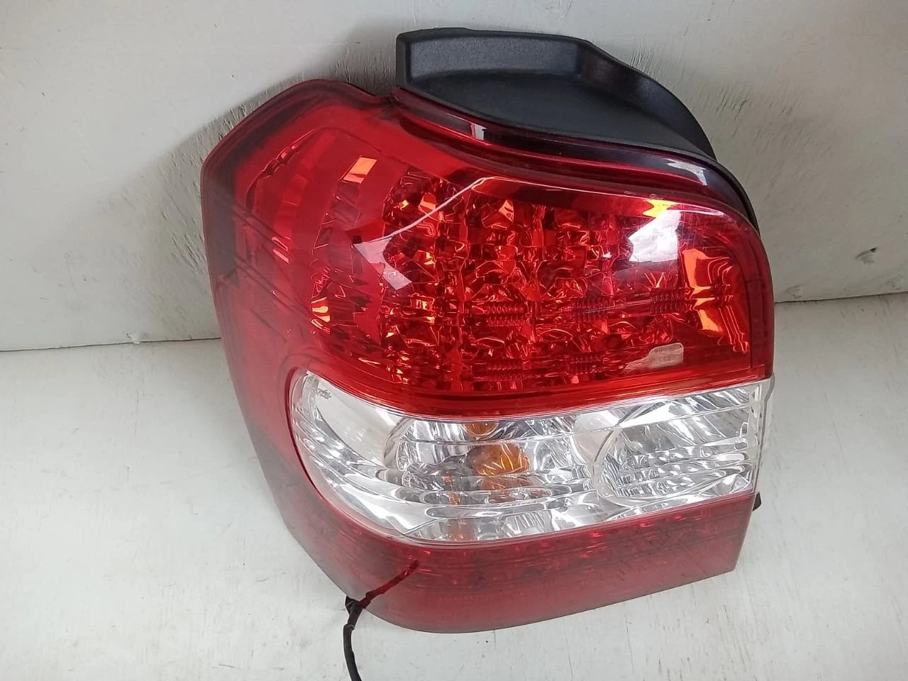2006-2007 TOYOTA HIGHLANDER HYBRID LIMITED REAR LAMP LEFT DRIVER SIDE 81551-48090, 8155148090, TY1137-U000R