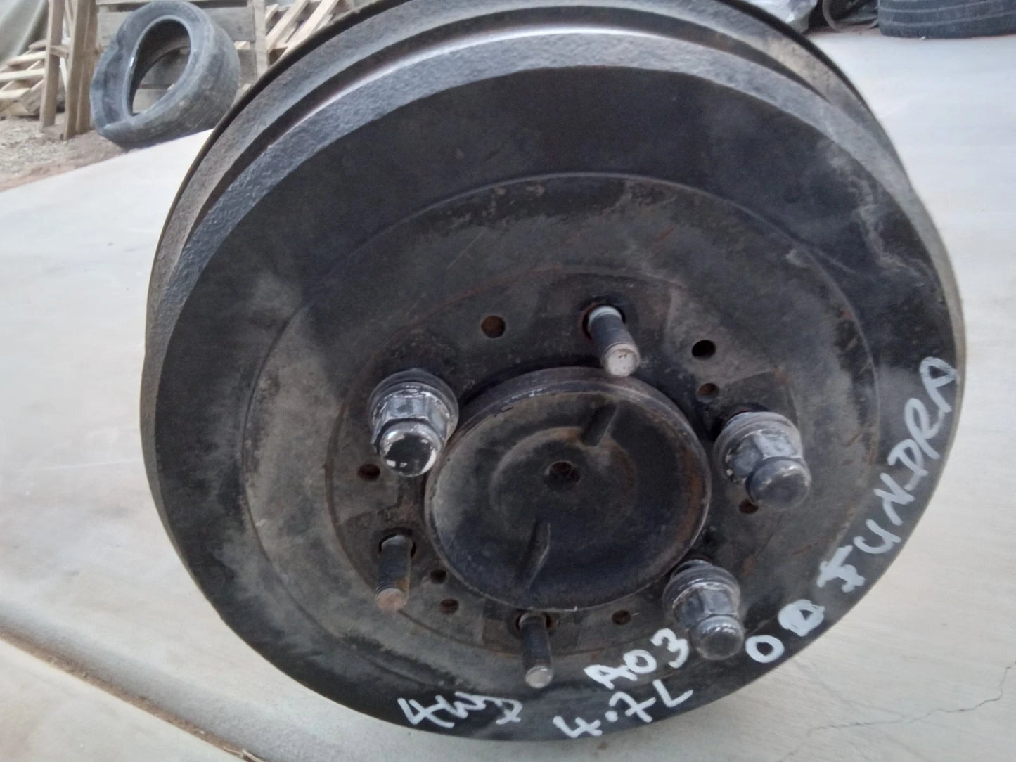 00-06 TOYOTA TUNDRA ACC CAB (1.5 DOORS) 4.7L 4WD 4X4 REAR END DIFFERENTIAL AXLE