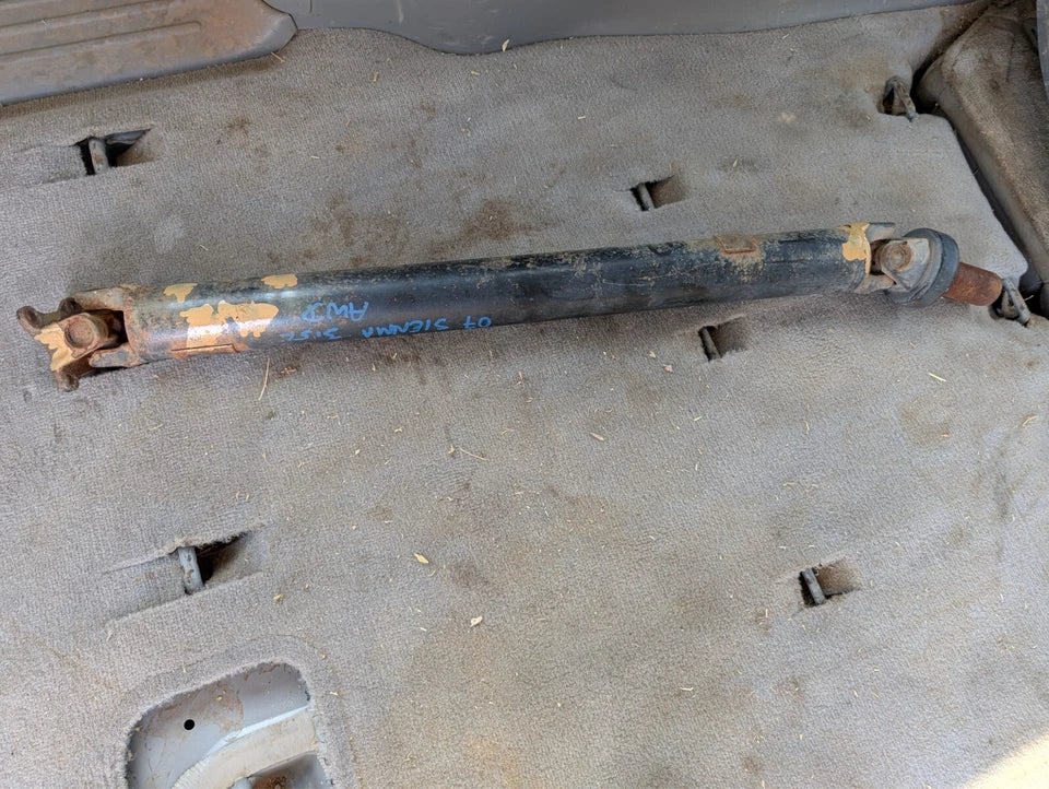 2004-2010 TOYOTA SIENNA 4WD AWD FRONT DRIVE SHAFT ASSEMBLY. GOOD CONDITION!