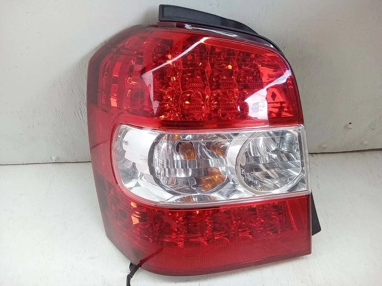 2006-2007 TOYOTA HIGHLANDER HYBRID LIMITED REAR LAMP LEFT DRIVER SIDE 81551-48090, 8155148090, TY1137-U000R