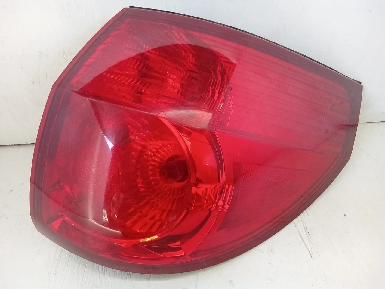 2006-2010 TOYOTA SIENNA TAIL LIGHT REAR LAMP RIGHT PASSENGER SIDE 81550AE020
