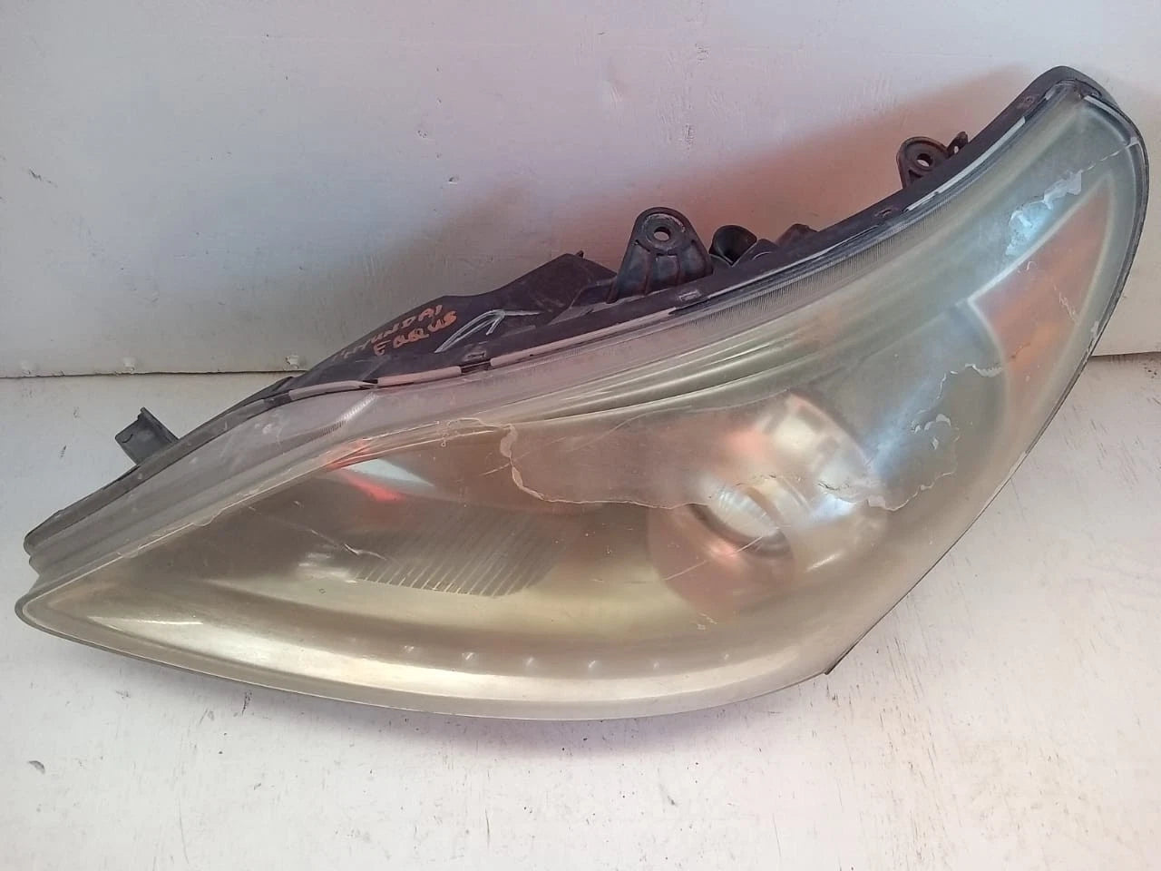 2011 - 2013 HYUNDAI EQUUS HEADLIGHT HEADLAMP LEFT DRIVER SIDE - 00040547 921013N030