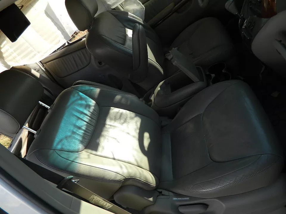 TOYOTA SIENNA FRONT RIGHT PASSENGER MANUAL SEAT - LEATHER