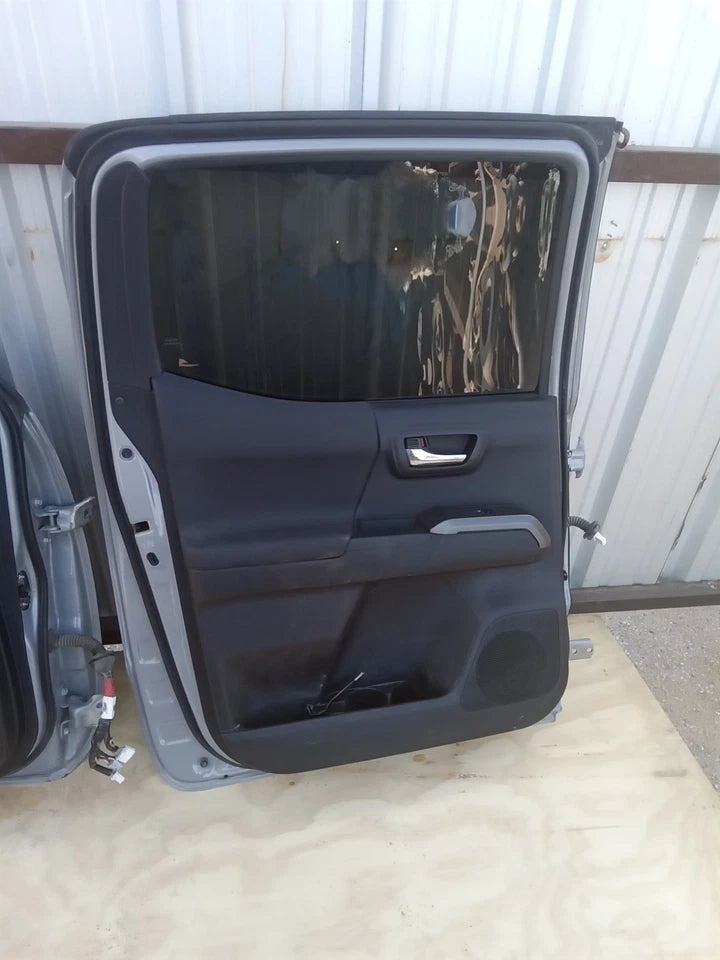16 17 18 19 20 21 22 23 TOYOTA TACOMA CREW CAB FRONT AND REAR LEFT DOORS ASSY