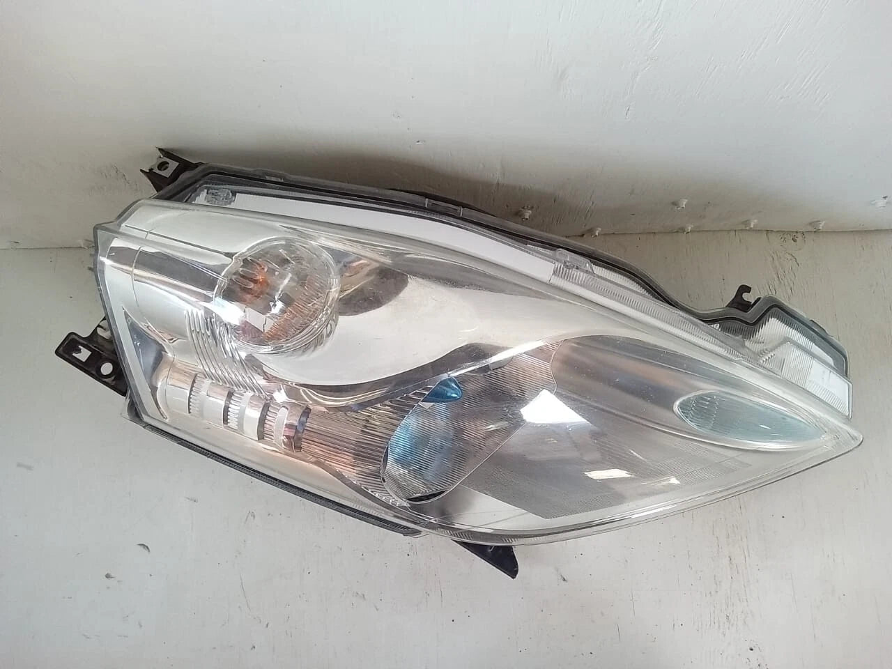 2013 - 2017 NISSAN LEAF HEADLIGHT HEADLAMP RIGHT PASSENGER SIDE - 260103NF0A