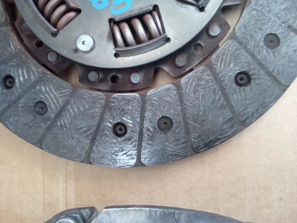 1995-2004 TOYOTA TACOMA CLUTCH PRESSURE PLATE AND DISC - OEM