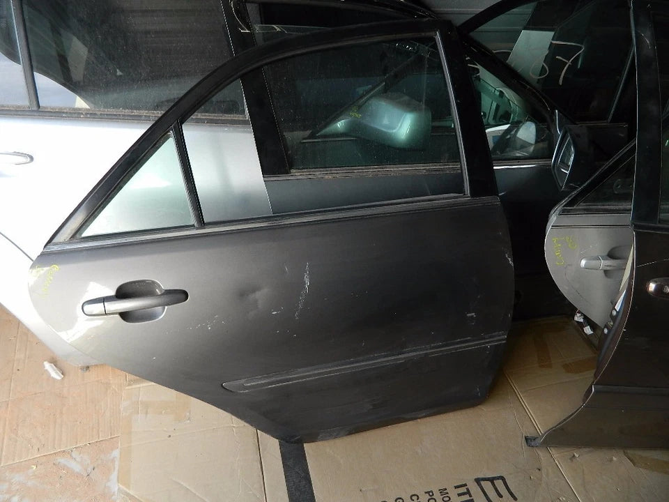 2002-2006 TOYOTA CAMRY RIGHT REAR PASSENGER SIDE DOOR OEM - GRAY 1E3 COLOR CODE