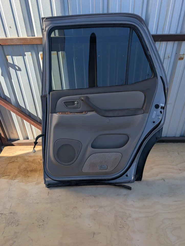 2001-2007 TOYOTA SEQUOIA RIGHT REAR DOOR ASSY SILVER COLOR - OEM