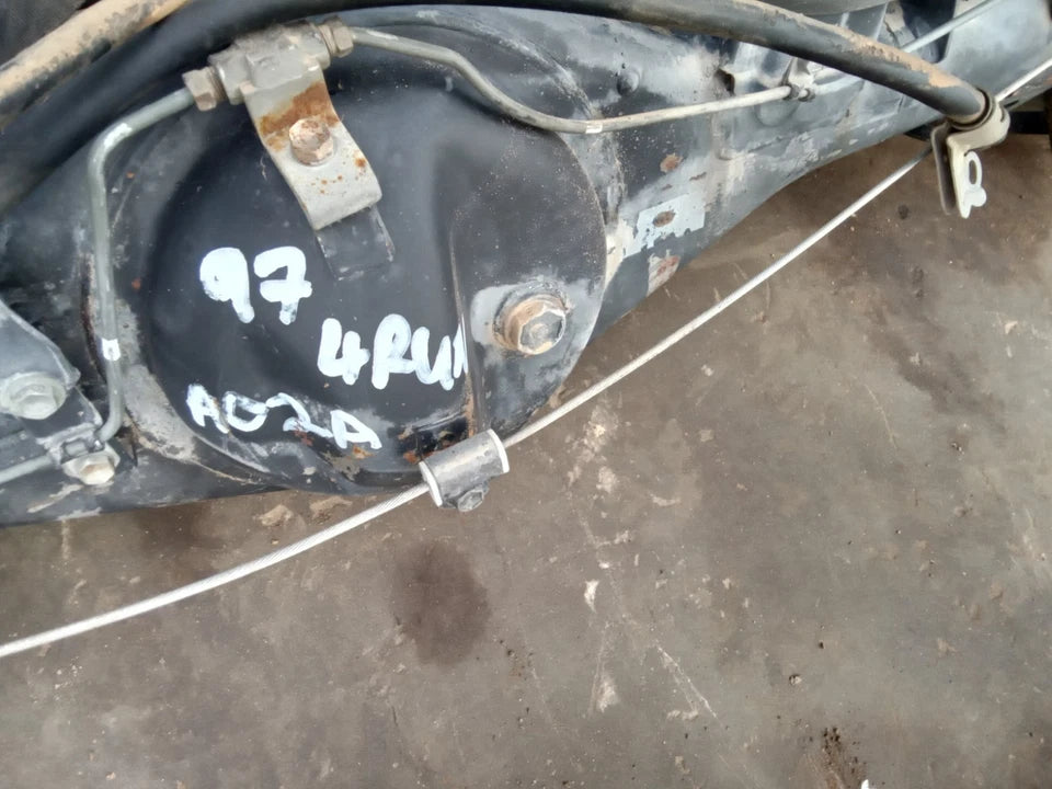 96-02 TOYOTA 4RUNNER REAR END DIFFERENTIAL AXLE CARRIER COMPLETE W/O ABS-A02A