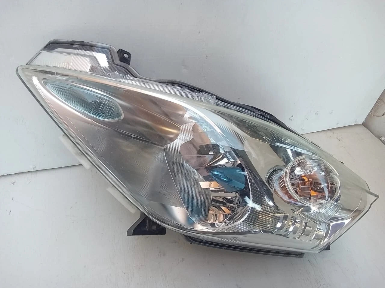 2013 - 2017 NISSAN LEAF HEADLIGHT HEADLAMP LEFT DRIVER SIDE - 260603NF0A