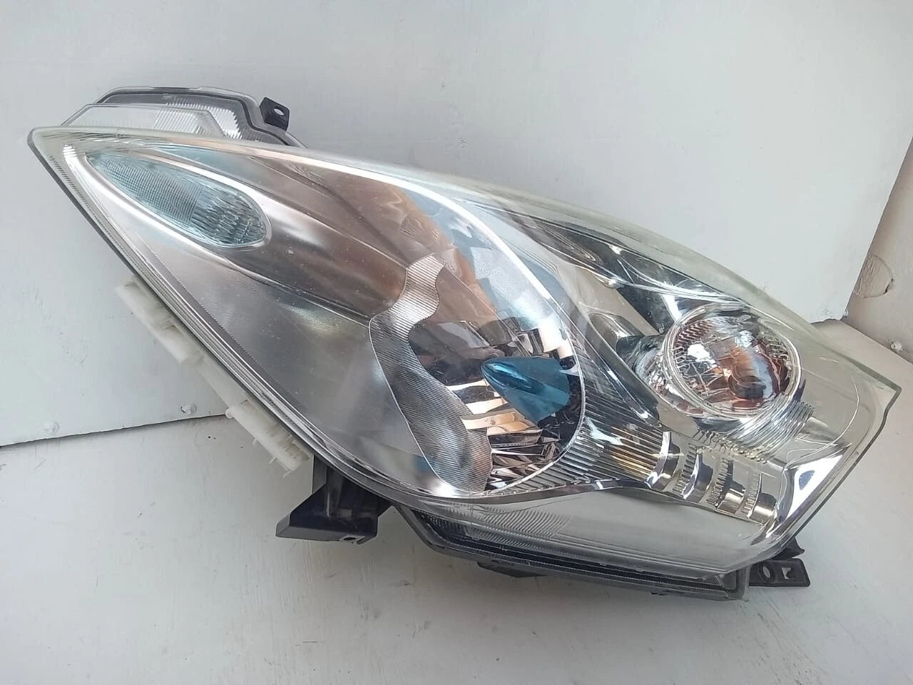 2013 - 2017 NISSAN LEAF HEADLIGHT HEADLAMP LEFT DRIVER SIDE - 260603NF0A