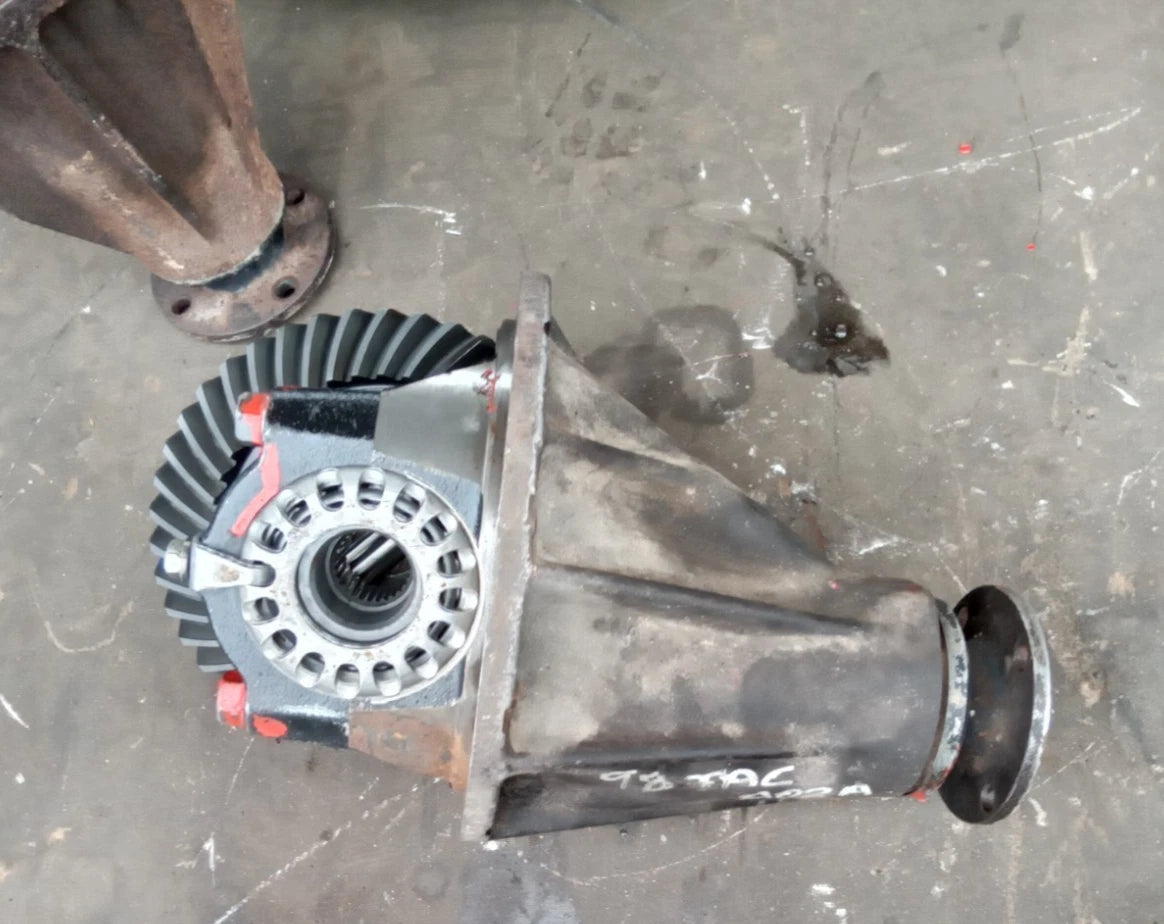 96 97 98 99 TOYOTA TACOMA REAR DIFFERENTIAL AXLE PUMPKIN 3RD THIRD MEMBER 3.58 41110-35260