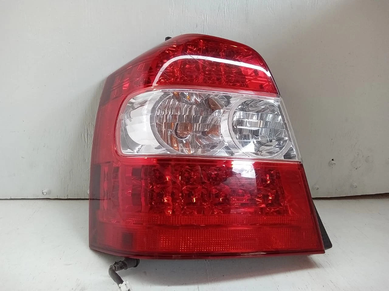 2006-2007 TOYOTA HIGHLANDER HYBRID LIMITED REAR LAMP LEFT DRIVER SIDE 81551-48090, 8155148090, TY1137-U000R