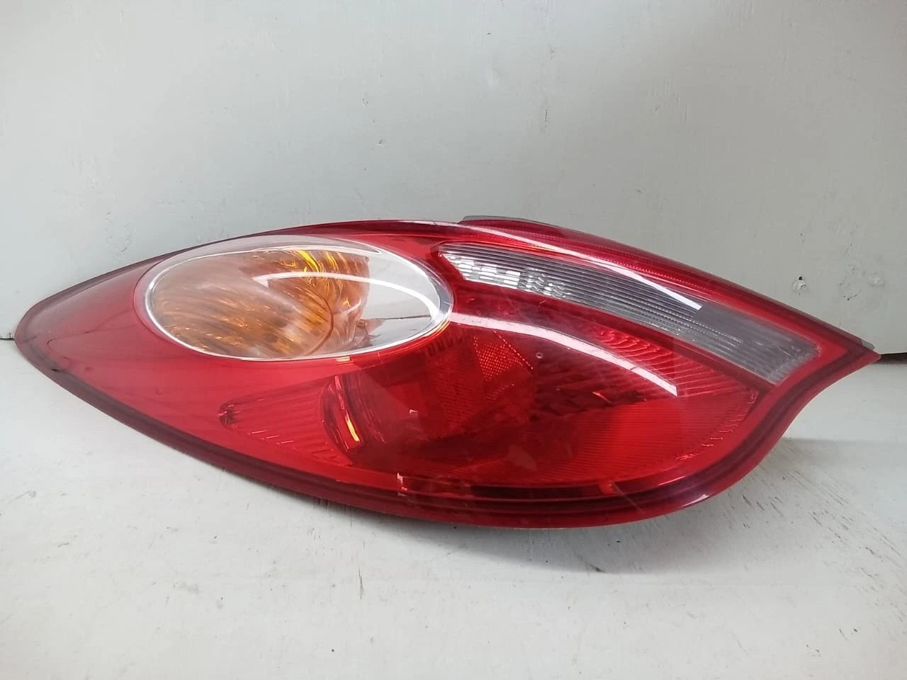 2004-2006 TOYOTA SOLARA TAIL LIGHT REAR LAMP LEFT DRIVER SIDE 06-67L, 0667L, AIP2RST