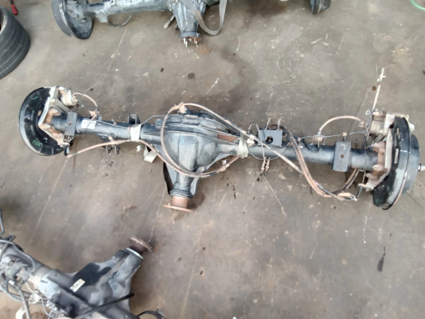 20 21 22 23 24 NISSAN TITAN REAR END DIFFERENTIAL CARRIER AXLE 4WD NON-LOCKING