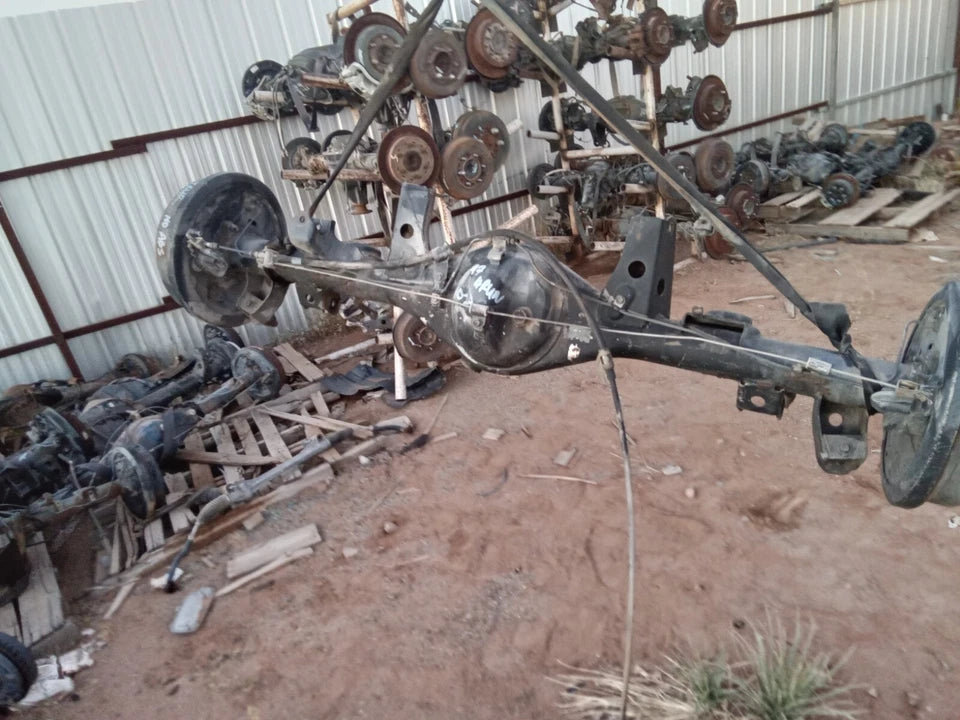 96-02 TOYOTA 4RUNNER REAR END DIFFERENTIAL AXLE CARRIER COMPLETE NO ABS-A02A