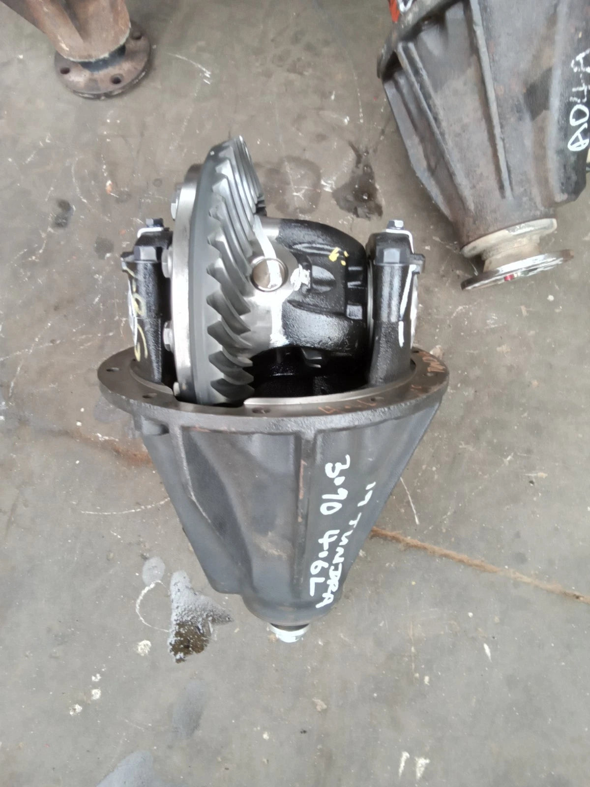 07-20 TOYOTA TUNDRA V8 4.7L 4.6L V6 4.0L REAR DIFFERENTIAL CARRIER 3RD MEMBER 41110-0C010