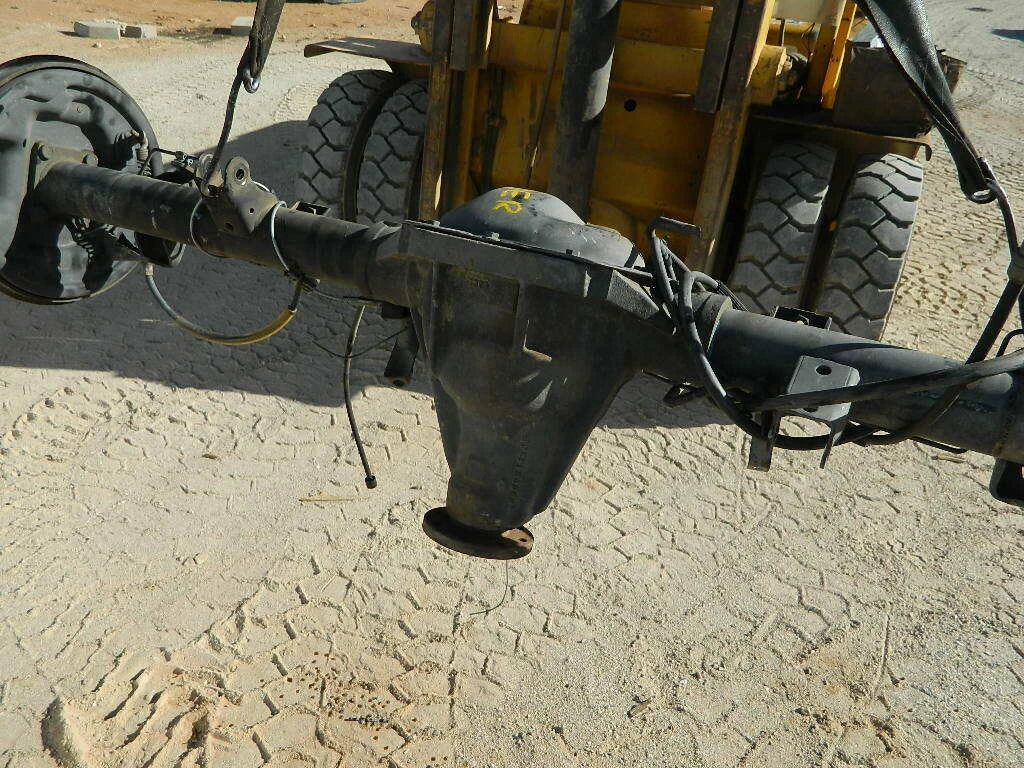 MITSUBISHI RAIDER DOU DODGE DAKOTA REAR END DIFFERENTIAL CARRIER AXLE 4WD