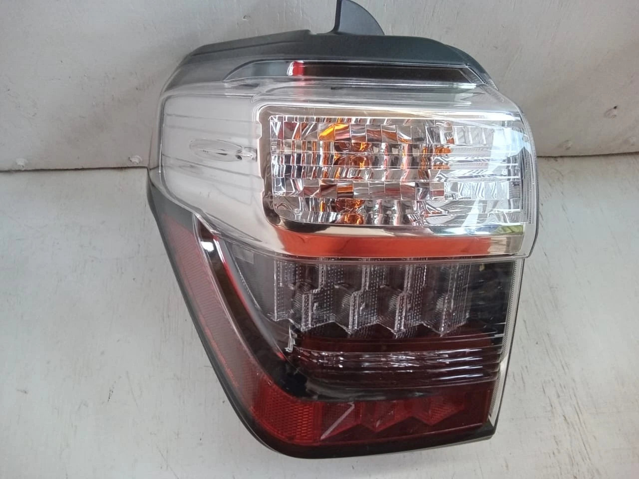 2014-2022 TOYOTA 4RUNNER REAR LAMP LEFT DRIVER SIDE - OEM 8156135392