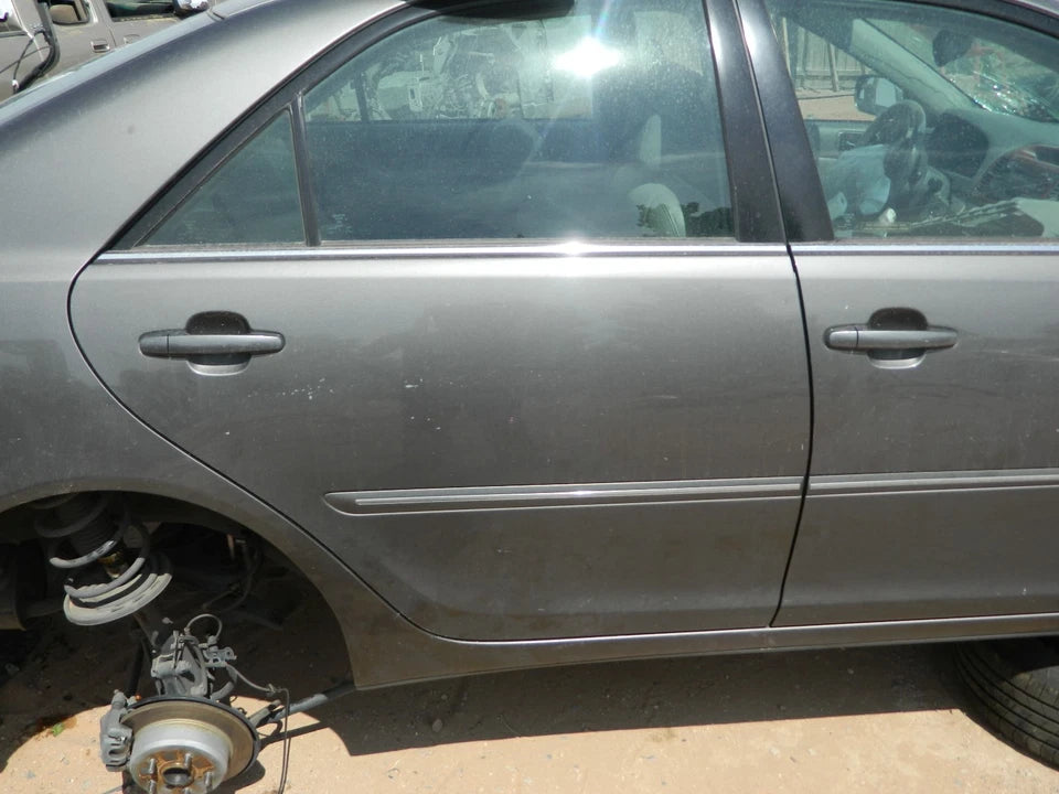 2002-2006 TOYOTA CAMRY RIGHT REAR PASSENGER SIDE DOOR OEM - GRAY 1E3 COLOR CODE