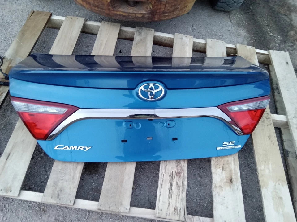2015 2016 2017 TOYOTA CAMRY TRUNK LID BOOT LIFTGATE WITH CAMERA - COLOR 8T7