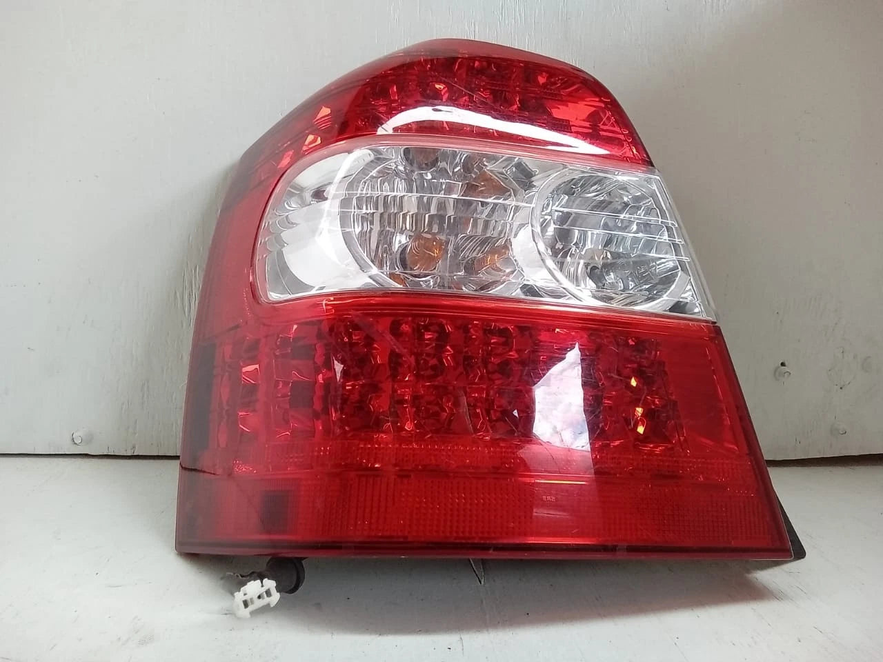 2006-2007 TOYOTA HIGHLANDER HYBRID LIMITED REAR LAMP LEFT DRIVER SIDE 81551-48090, 8155148090, TY1137-U000R
