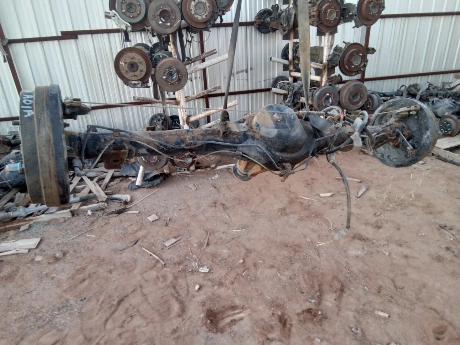 Rear end differential axle for 2000-2006 Toyota Tundra ACC Cab 4.7L 2WD A01A model