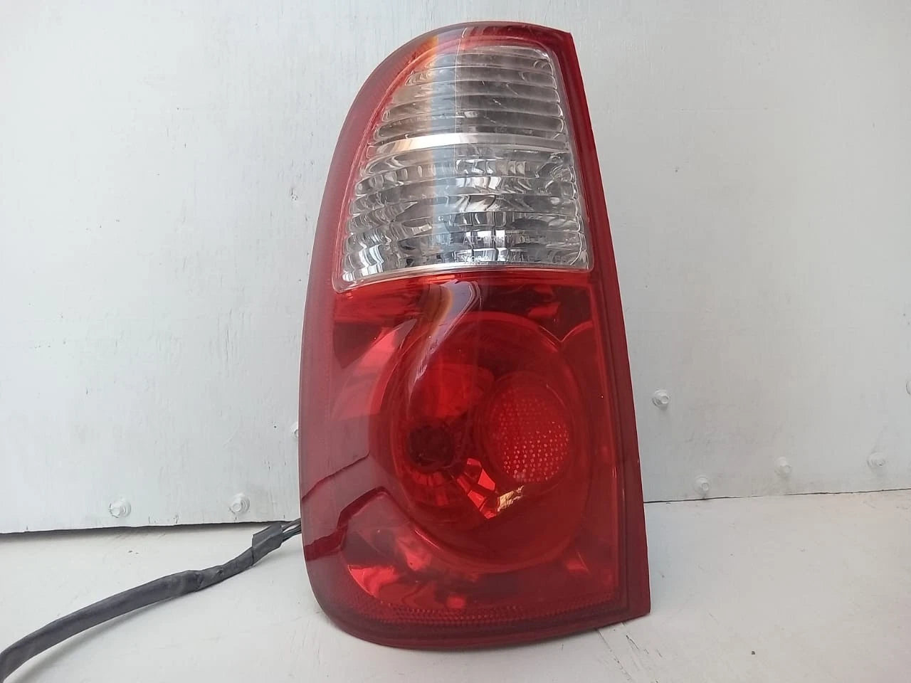 2005-2006 TOYOTA TUNDRA TAIL LIGHT REAR LAMP LEFT DRIVER SIDE ACCESS CAB TY809B000R