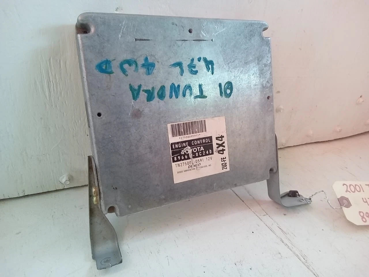 01-02 TOYOTA TUNDRA 4.7L 4WD ENGINE COMPUTER CONTROL MODULE ECU ECM 89661-0C240