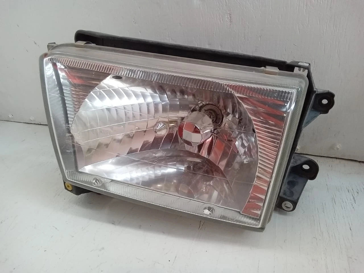 1999- 2002 TOYOTA 4RUNNER HEADLIGHT HEADLAMP LEFT DRIVER SIDE - 9922670005