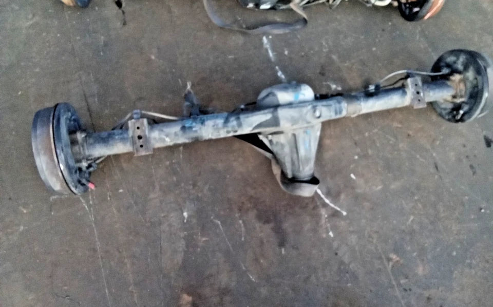 2005- 2015 TOYOTA TACOMA REAR END DIFFERENTIAL CARRIER AXLE W/O LOCKER 5 LUG