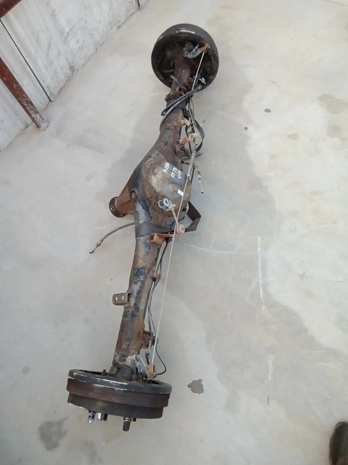 00-06 TOYOTA TUNDRA ACC CAB (1.5 DOORS) 4.7L 4WD 4X4 REAR END DIFFERENTIAL AXLE