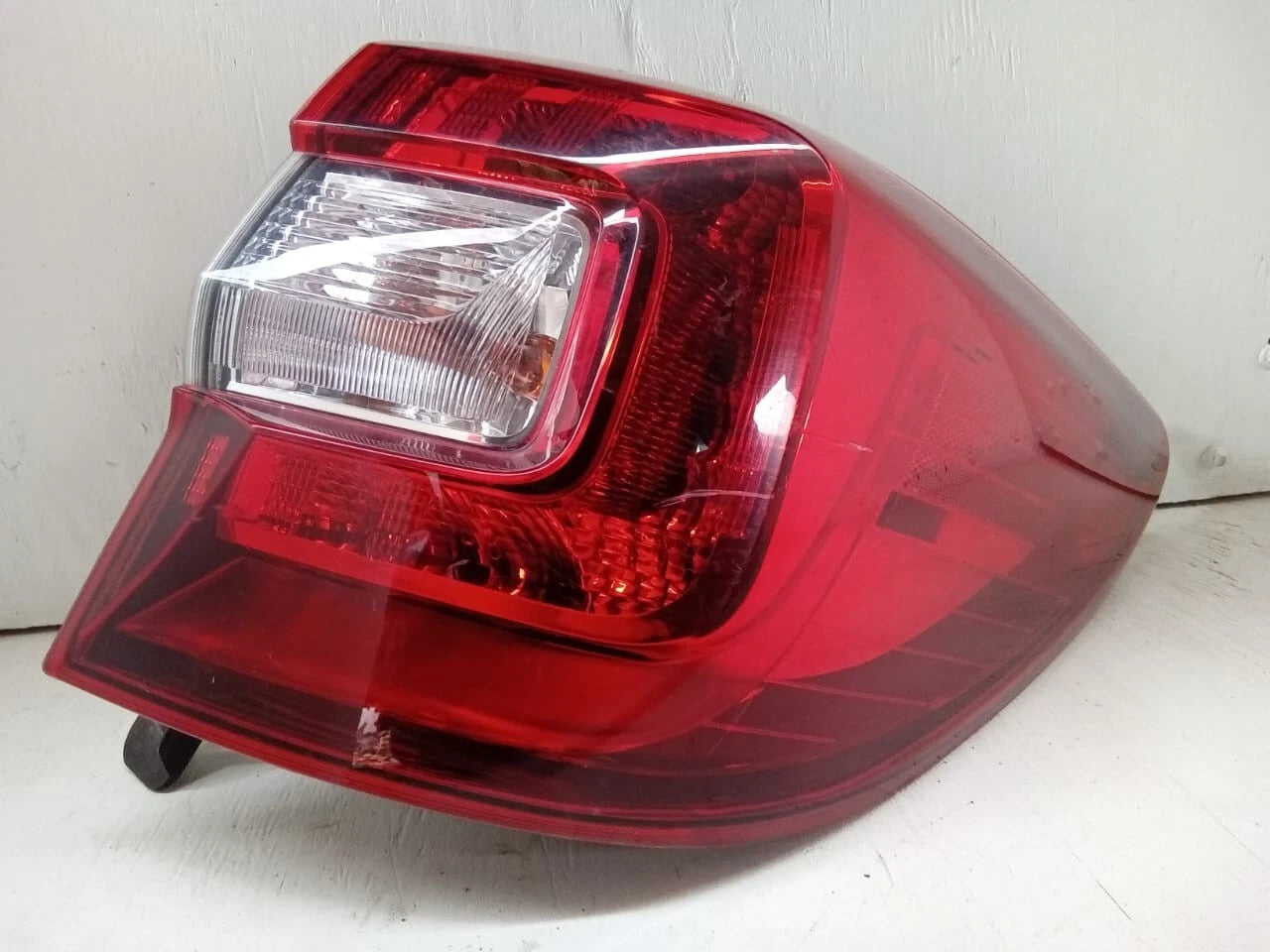 2015-2019 SUBARU OUTBACK WAGON TAIL LIGHT REAR LAMP RIGHT PASSENGER SIDE 84912AL05A