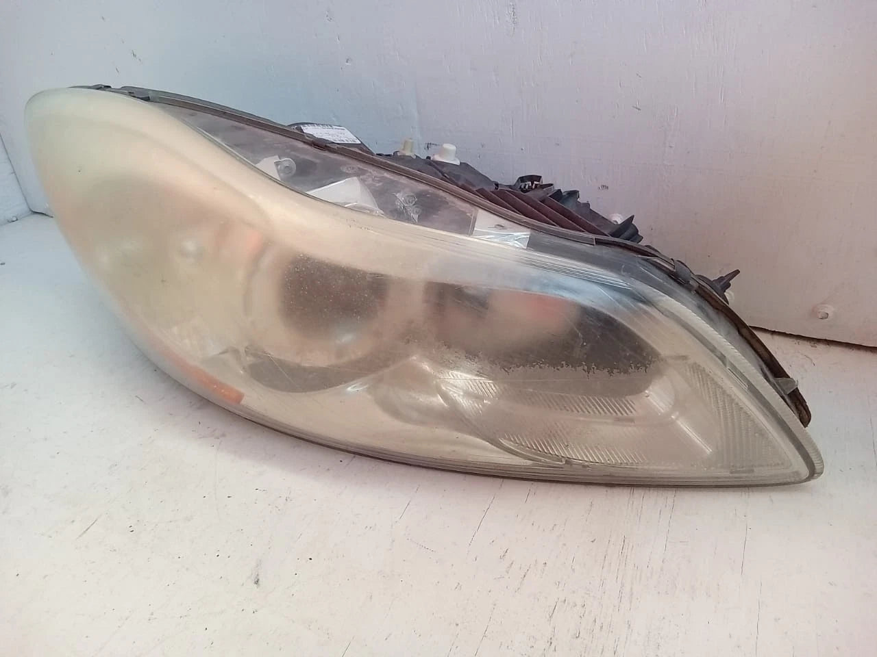 2011 - 2013 VOLVO C30 T5 HEADLIGHT HEADLAMP RIGHT PASSENGER SIDE - LE08F6184