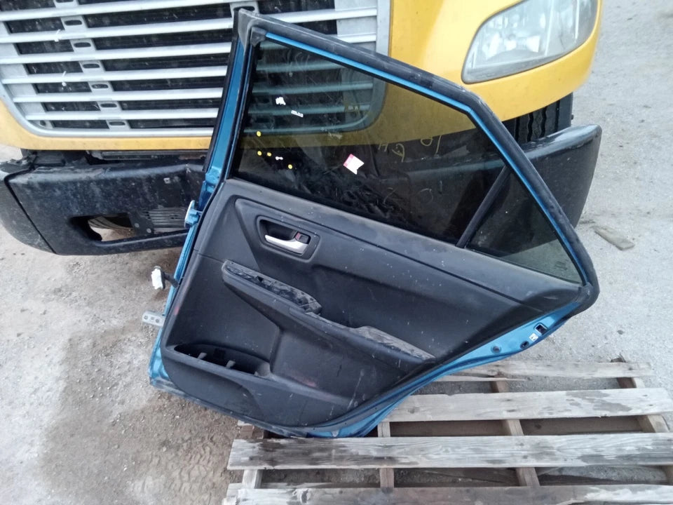 2015 2016 2017 TOYOTA CAMRY REAR RIGHT SIDE DOOR - COLOR 8T7