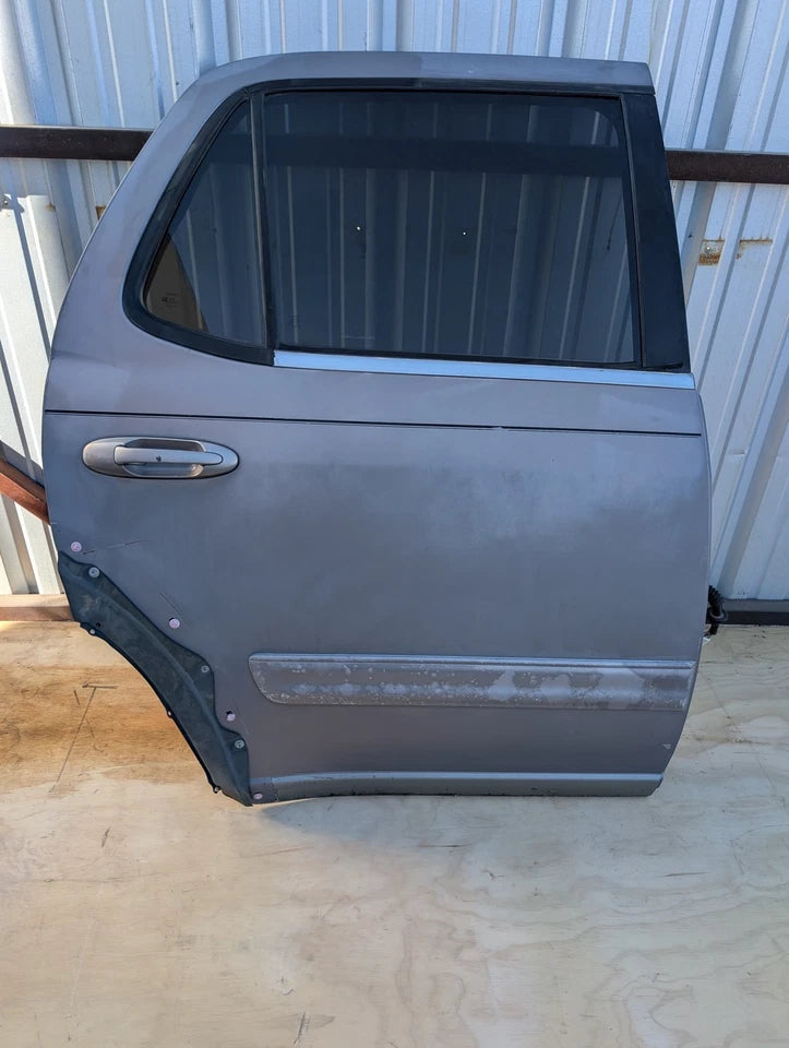 2001-2007 TOYOTA SEQUOIA RIGHT REAR DOOR ASSY SILVER COLOR - OEM