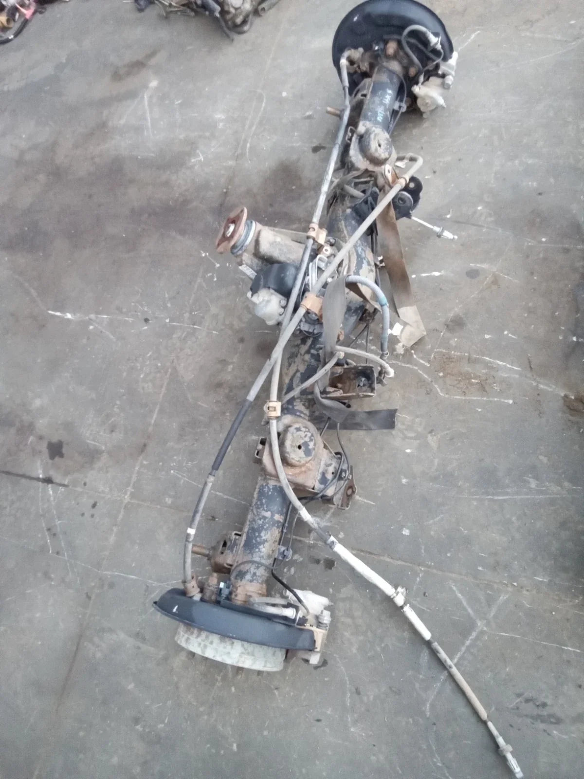 2007 2008 Toyota FJ Cruiser rear differential assembly with locker and 3.909 gear ratio for 4WD manual transmission