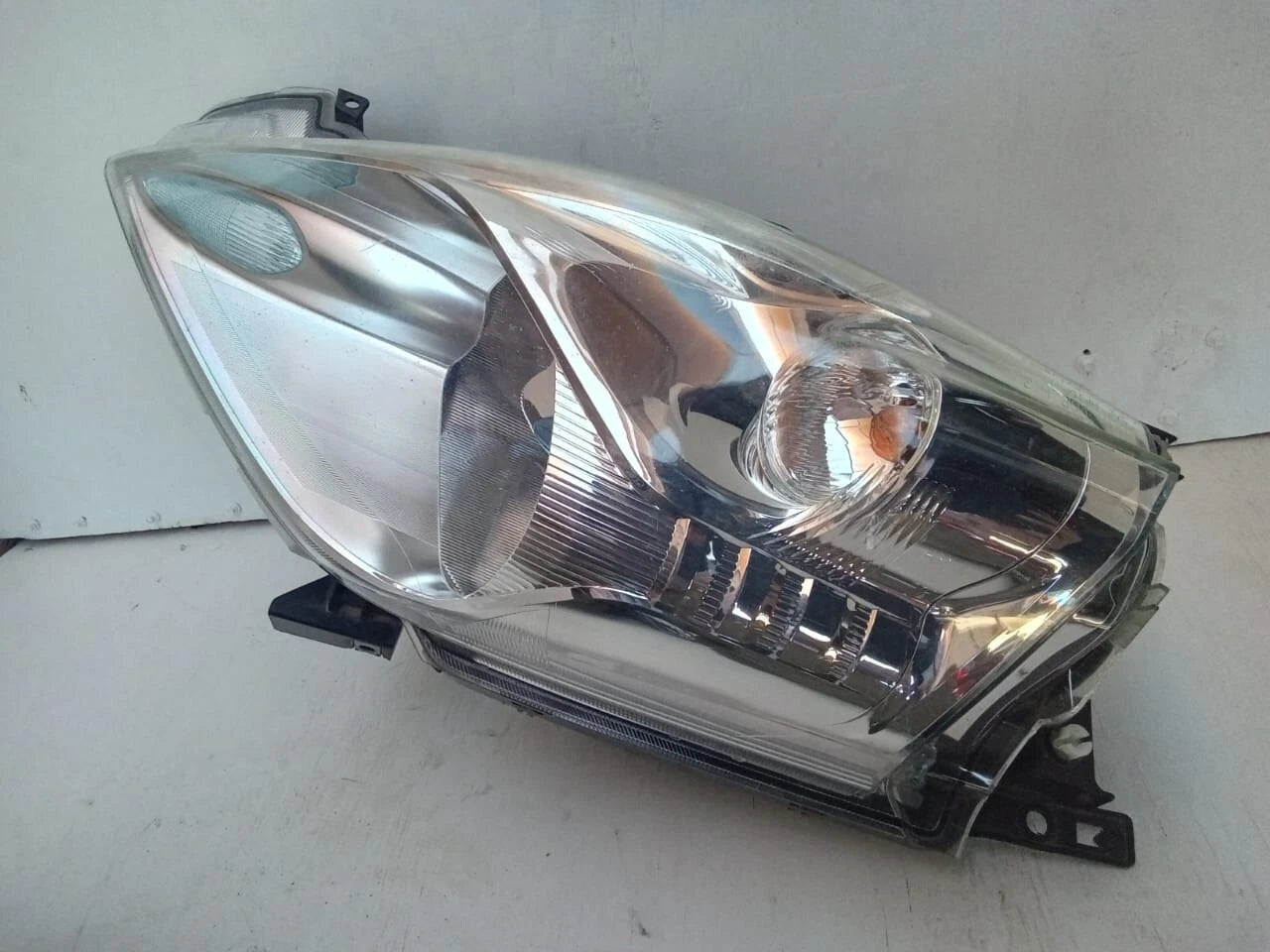 2013 - 2017 NISSAN LEAF HEADLIGHT HEADLAMP LEFT DRIVER SIDE - 260603NF0A