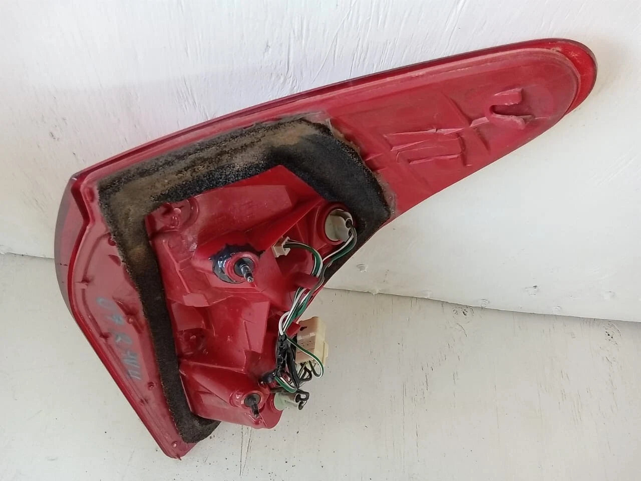 2006-2008 TOYOTA RAV4 TAIL LIGHT REAR LAMP LEFT DRIVER SIDE 81561-42100