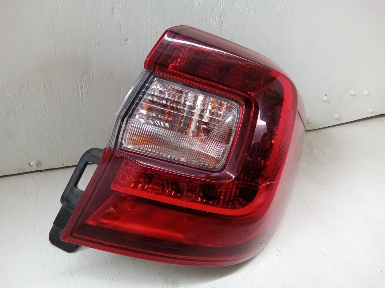 2015-2019 SUBARU OUTBACK WAGON TAIL LIGHT REAR LAMP RIGHT PASSENGER SIDE 84912AL05A