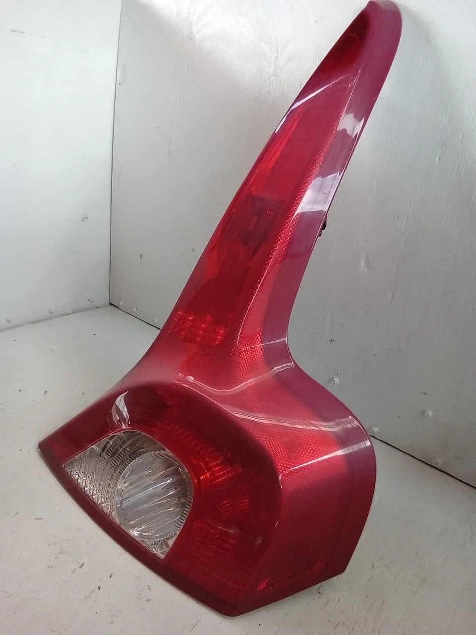 2007-2013 VOLVO C30 T5 right rear tail light assembly with red lens and black housing